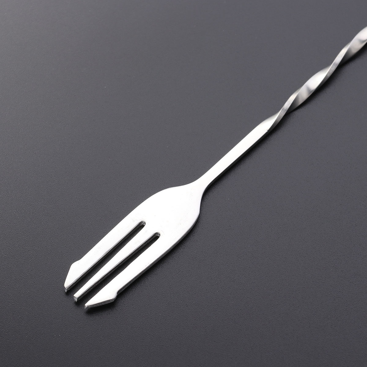 ملعقة خلط الكوكتيل من الفولاذ  - مراجعة Bar Spoon Twisted وسعره